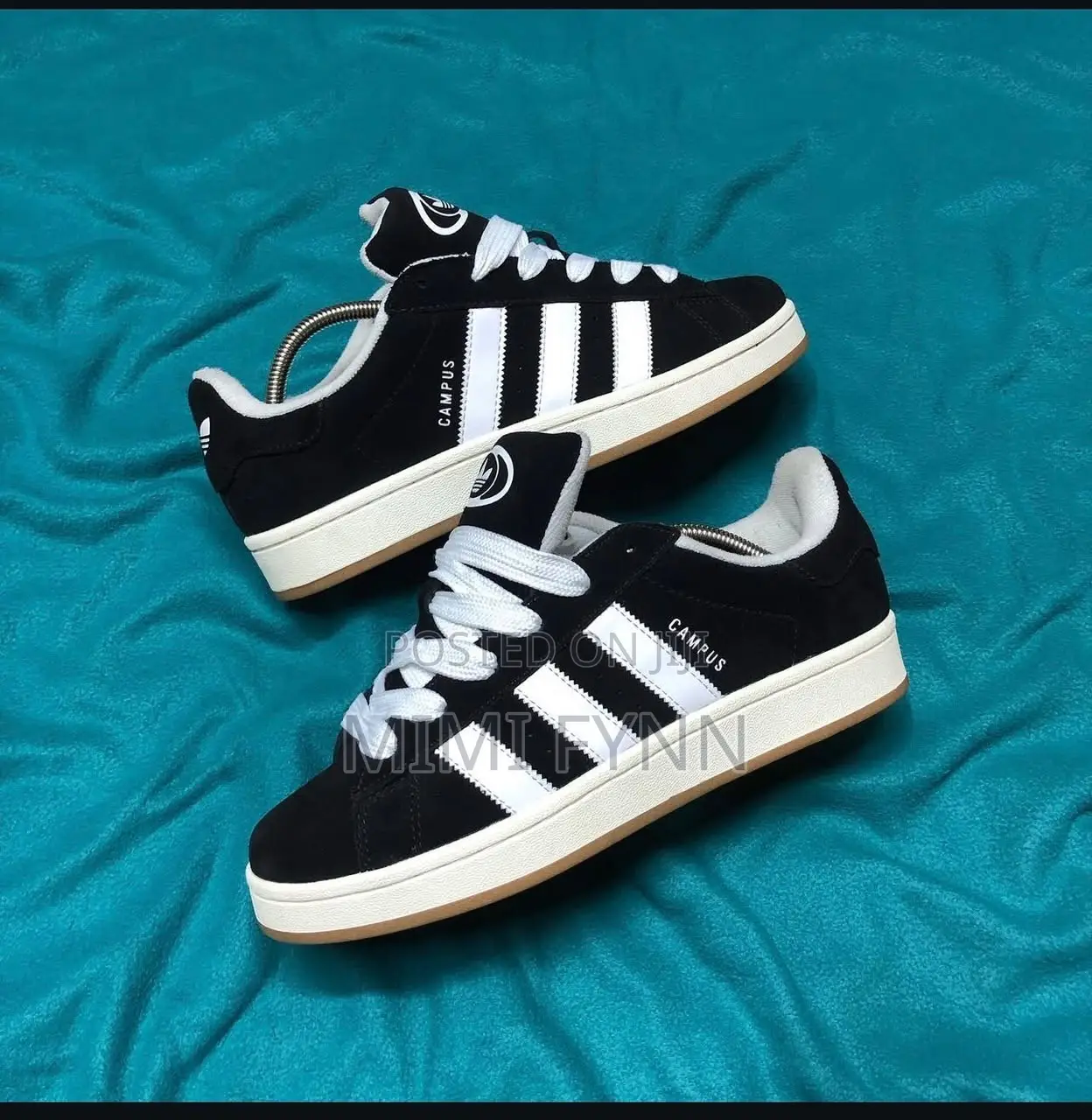 Adidas Sneakers