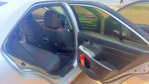 Toyota Camry SE 4dr Sedan (2.5L 4cyl 6A) 2014 Silver