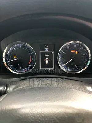 Toyota Corolla SE (1.8L 4cyl 2A) 2018 Gray