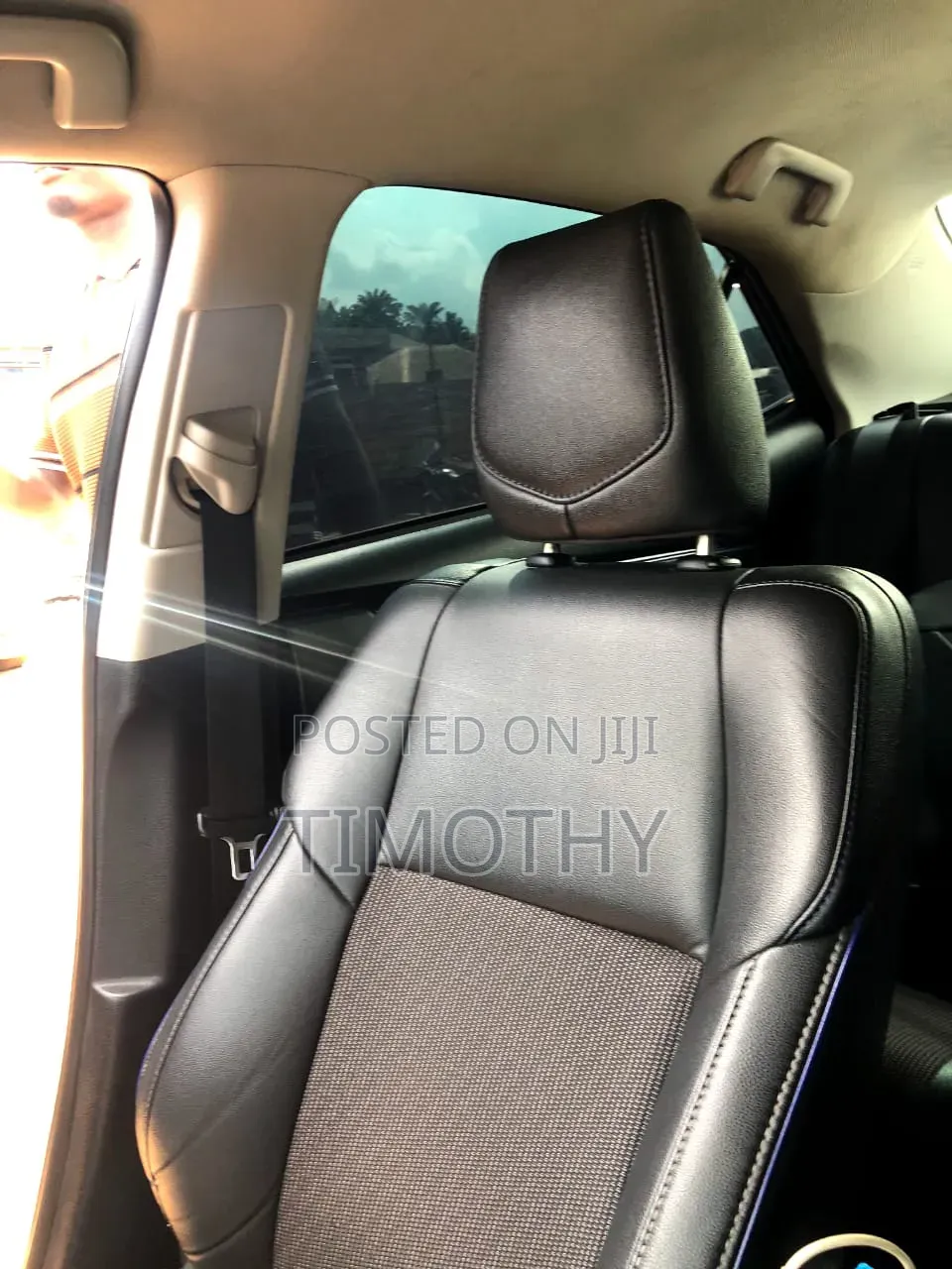 Toyota Corolla SE (1.8L 4cyl 2A) 2018 Gray