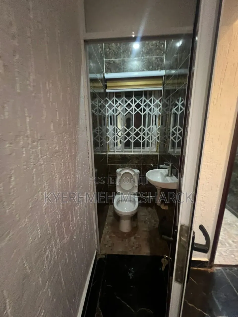 2bdrm Apartment in Old Ashongman, Ablorh Adjei for rent