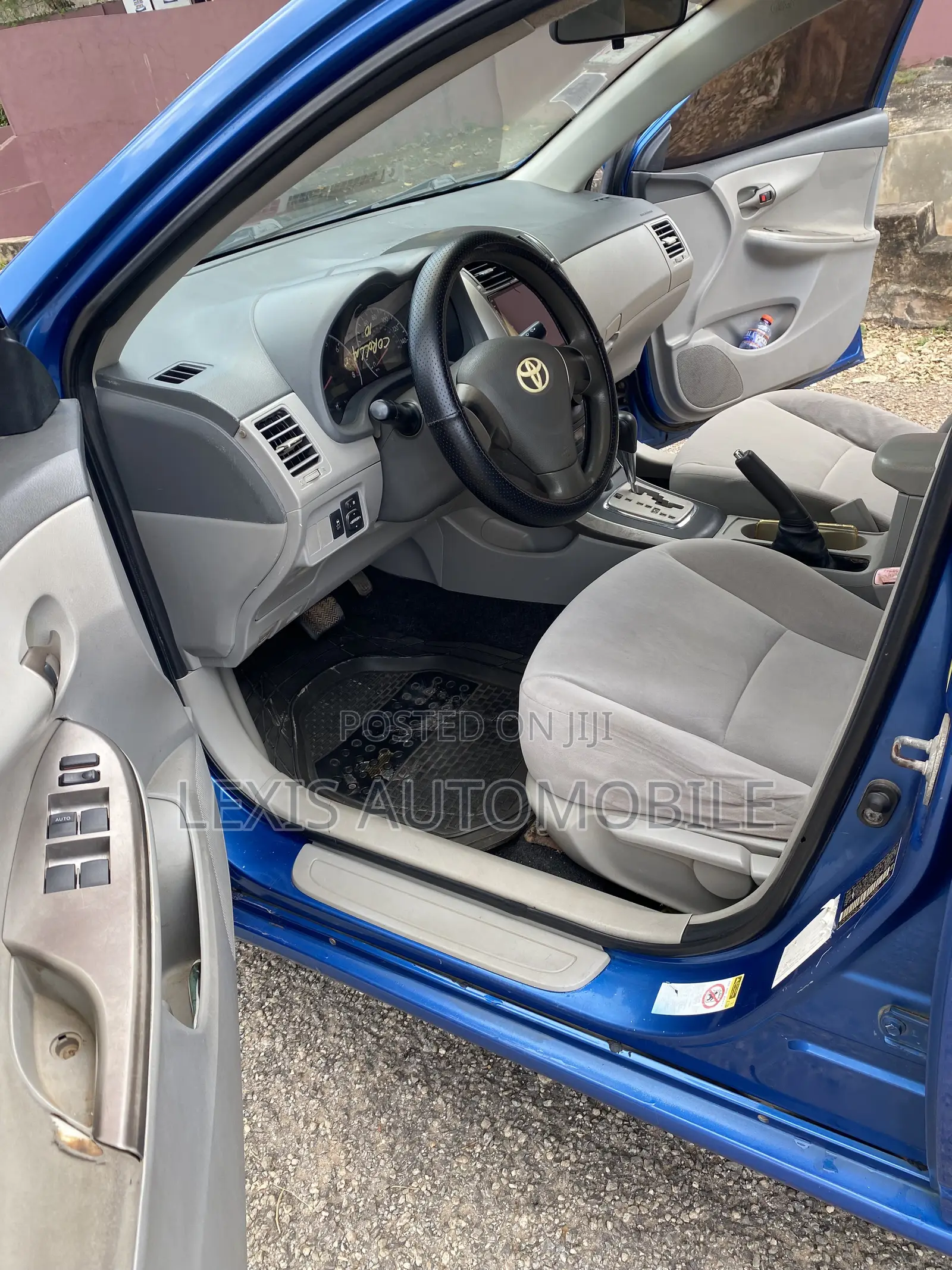 Toyota Corolla LE 4dr Sedan (1.8L 4cyl 4A) 2010 Blue