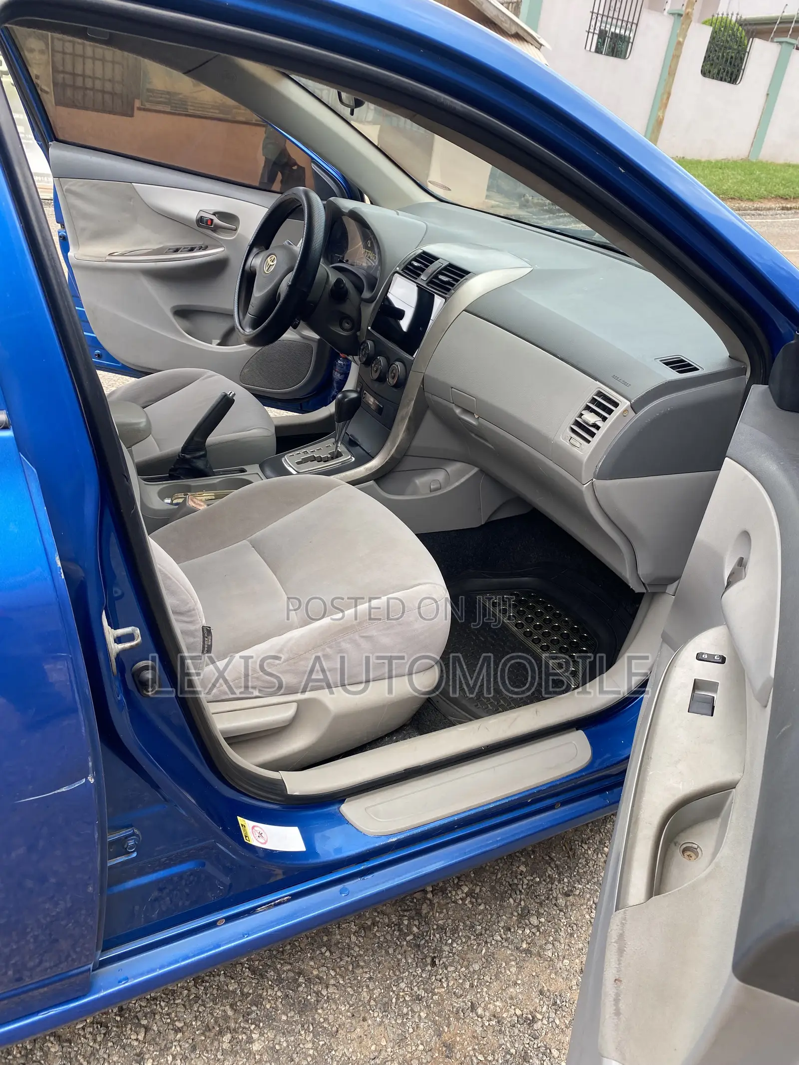 Toyota Corolla LE 4dr Sedan (1.8L 4cyl 4A) 2010 Blue