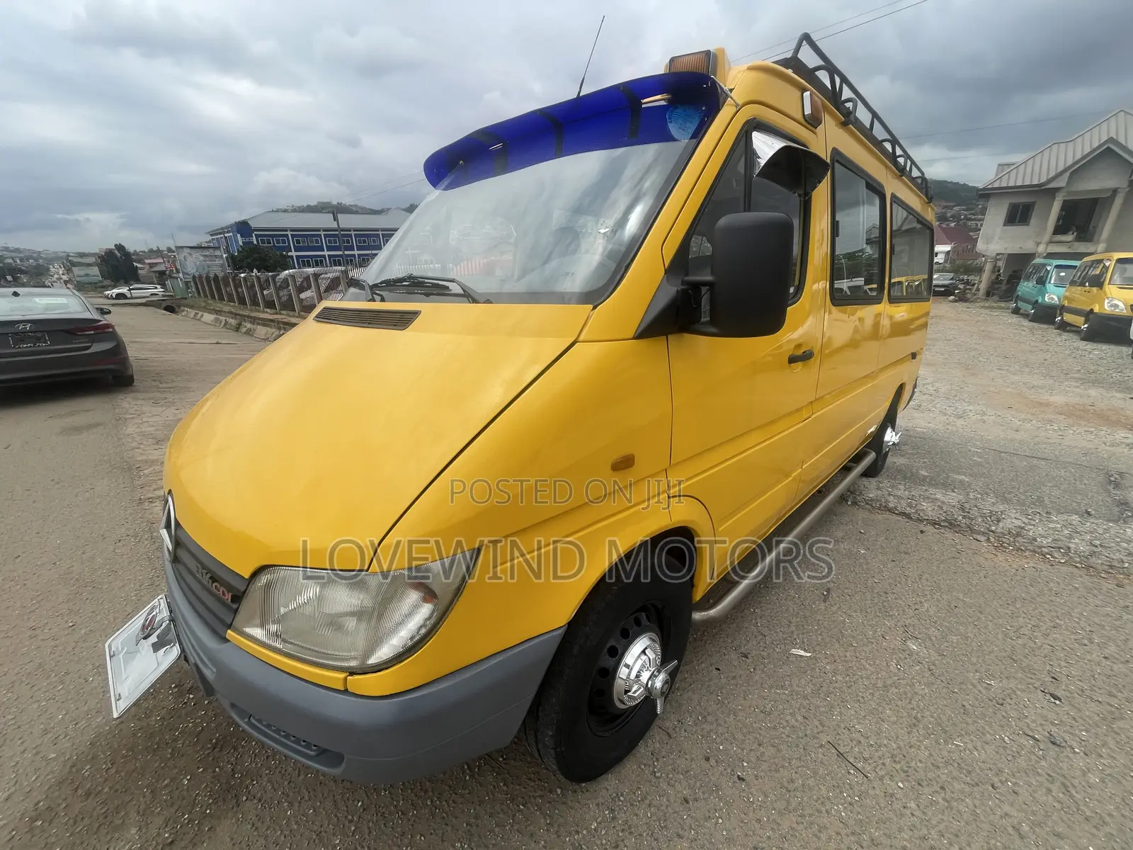Mercedes-Benz Sprinter 2009 Yellow