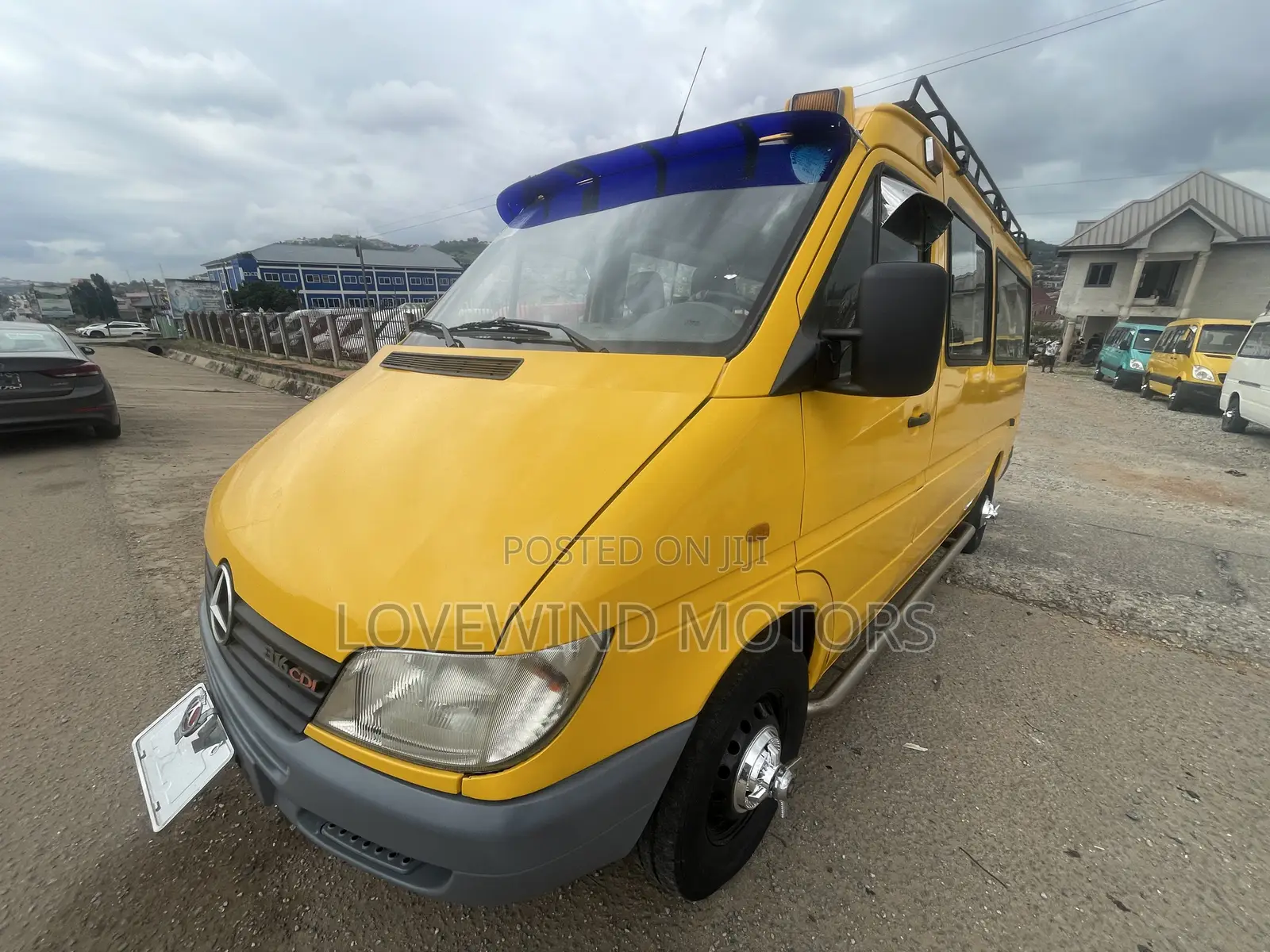 Mercedes-Benz Sprinter 2009 Yellow