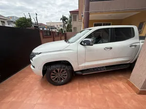 New Mitsubishi L200 2025 White