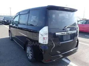 Toyota Voxy 2013 Black