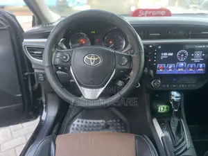 Toyota Corolla 2015 Black