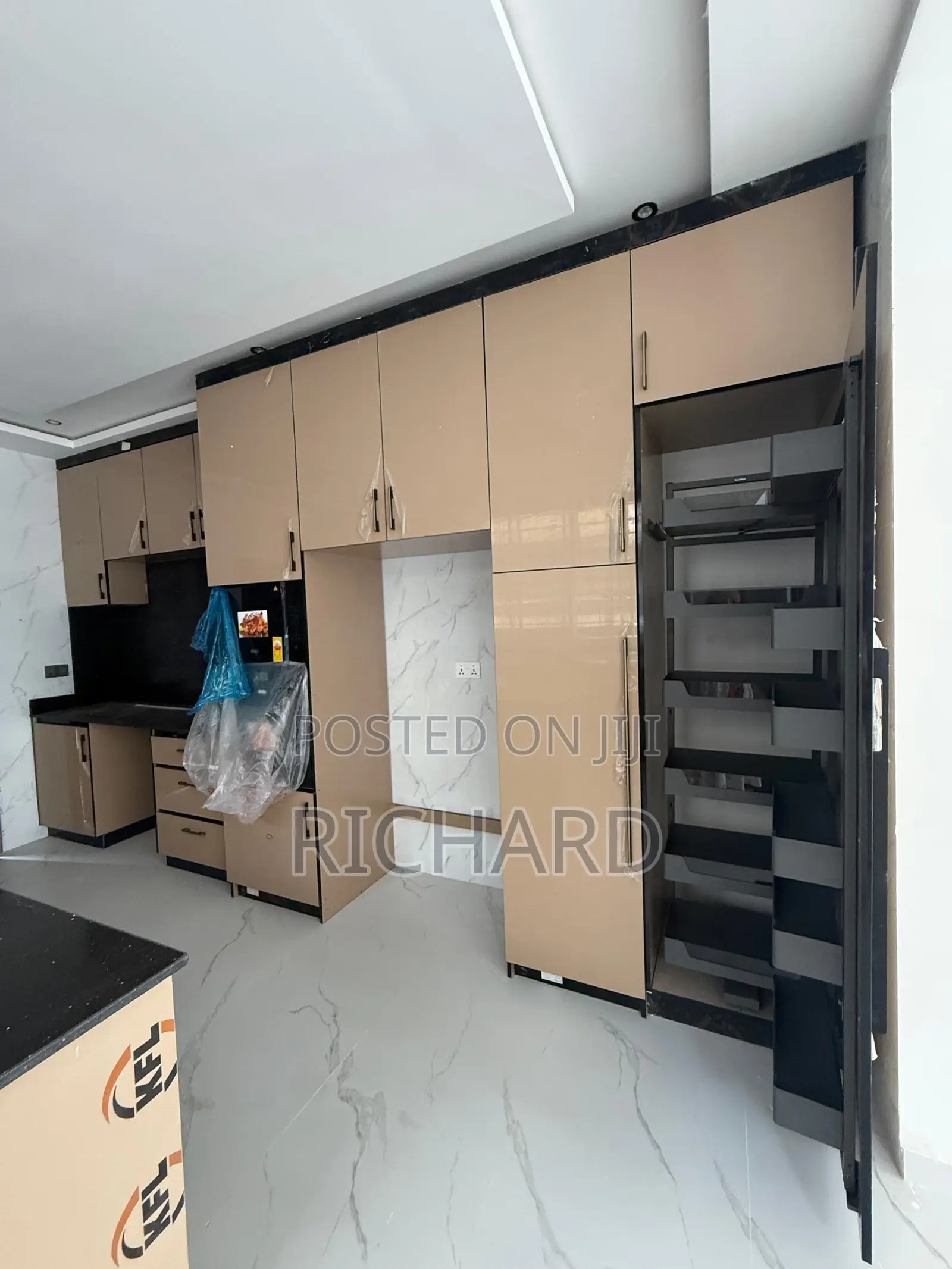 4bdrm House in Freeholdings Estate, Unity Closed for sale