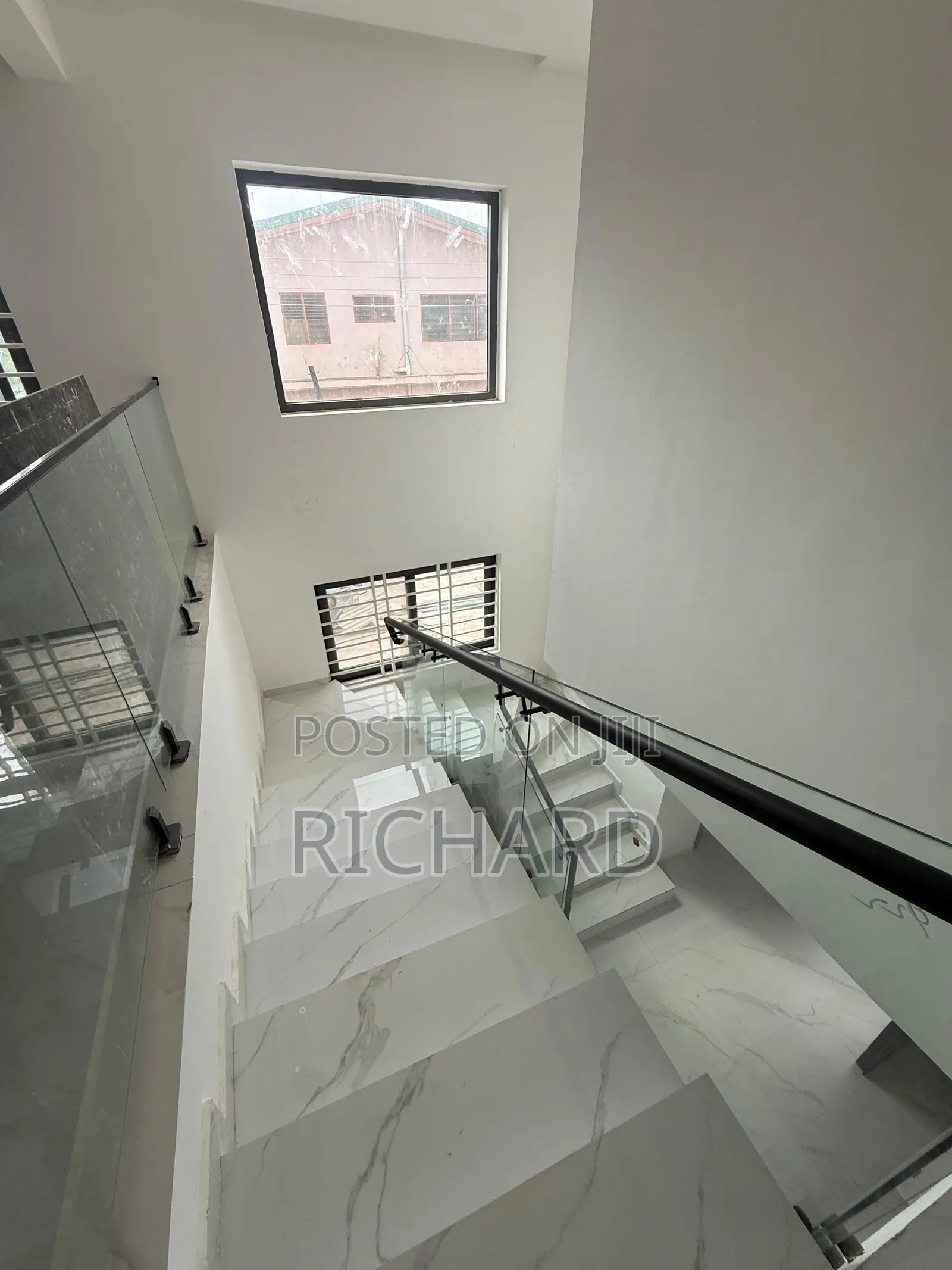 4bdrm House in Freeholdings Estate, Unity Closed for sale