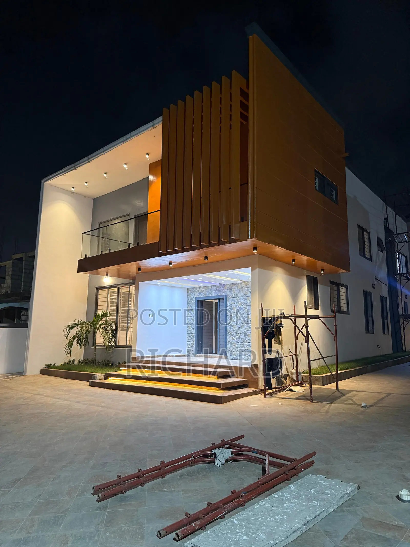 4bdrm House in Freeholdings Estate, Unity Closed for sale