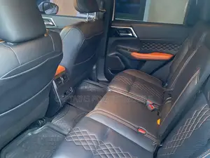 Mitsubishi Outlander 2021 White