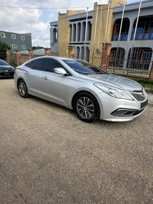 Hyundai Grandeur 2015 Silver
