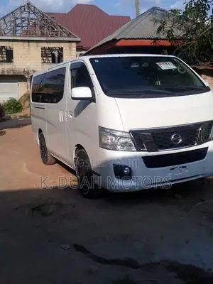 Nissan Caravan (Urvan) 2014 White