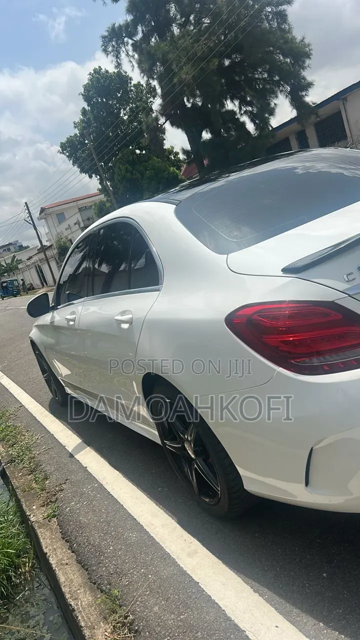 Mercedes-Benz C300 2016 White