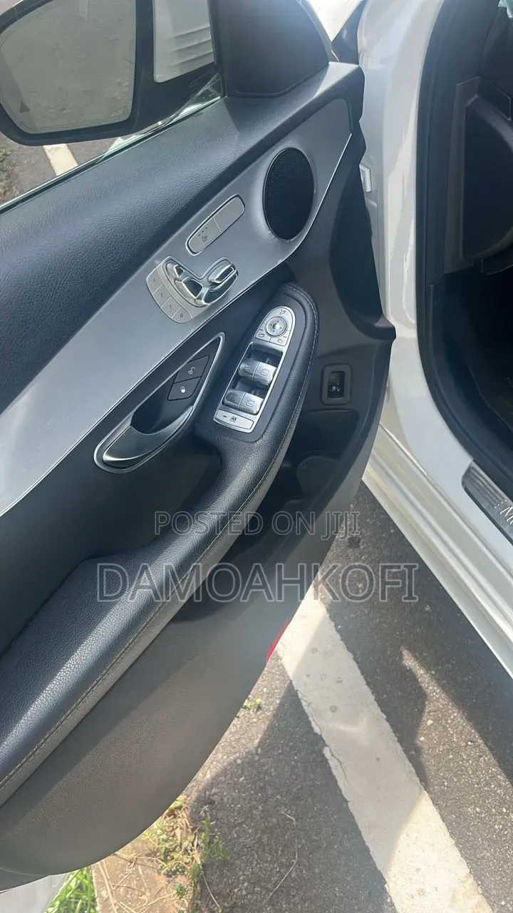 Mercedes-Benz C300 2016 White