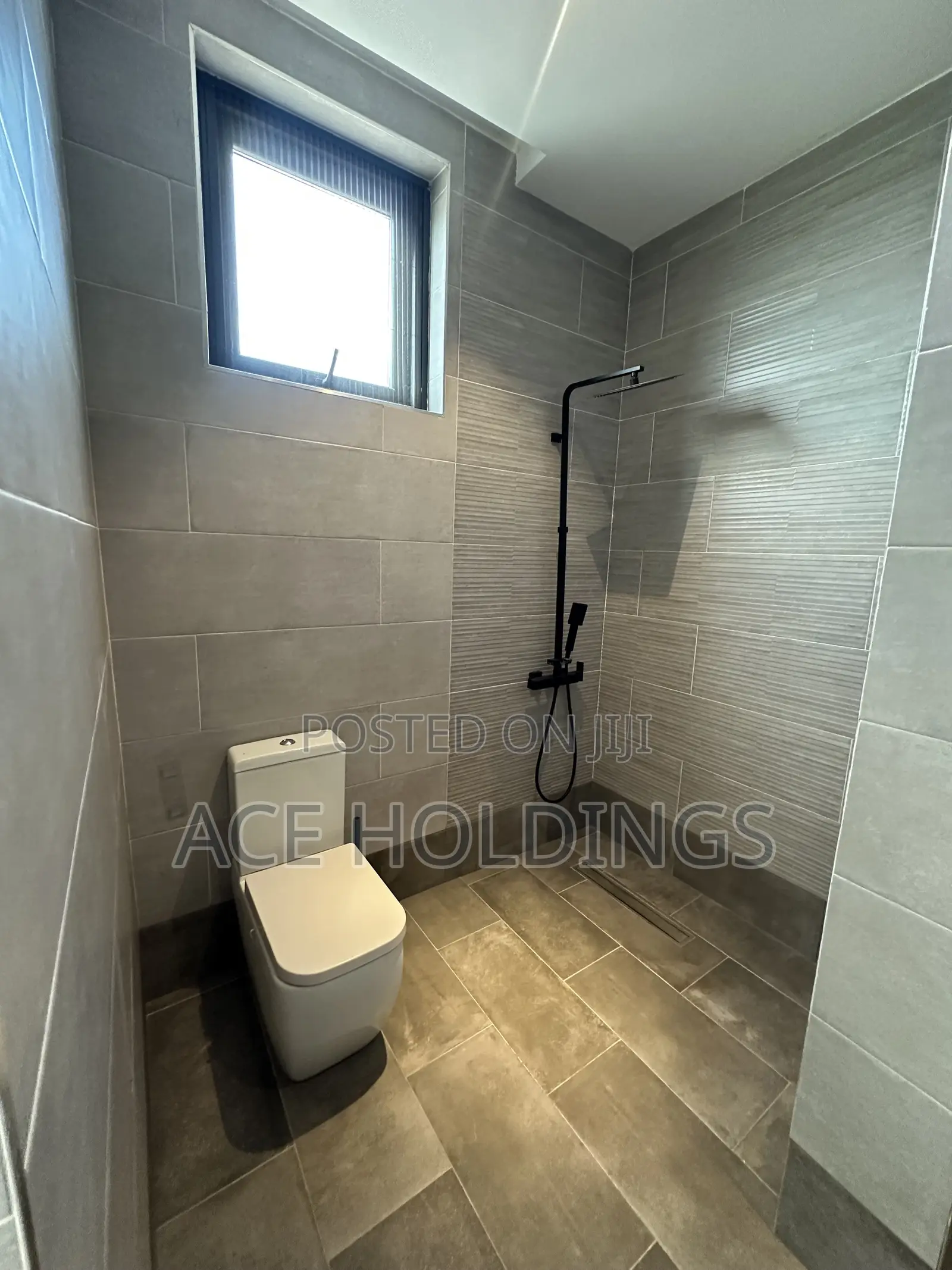 4bdrm Mansion in East Legon Hills for rent