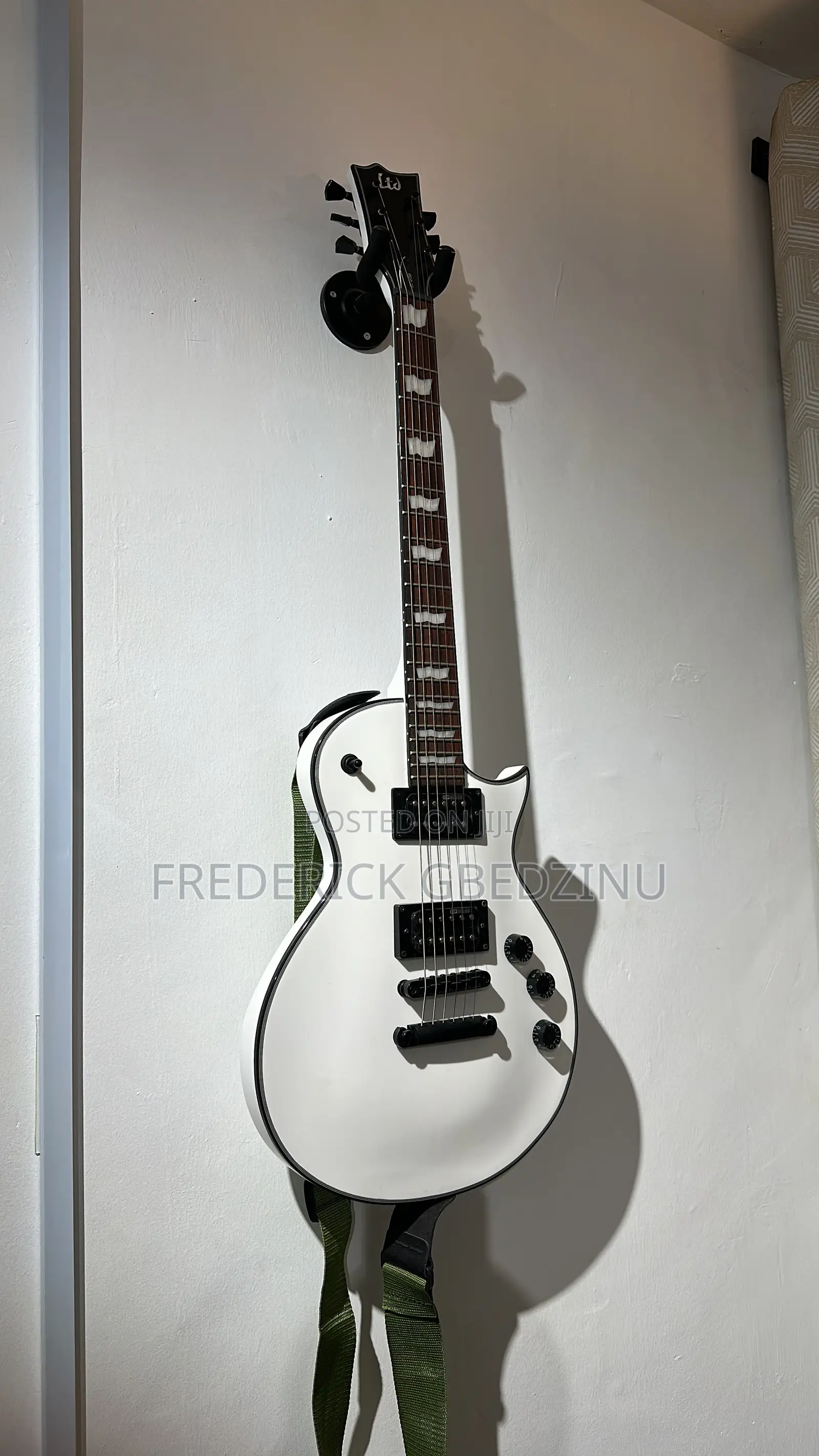ESP LTD EC-256 Electric Guitar - Snow White (Used)