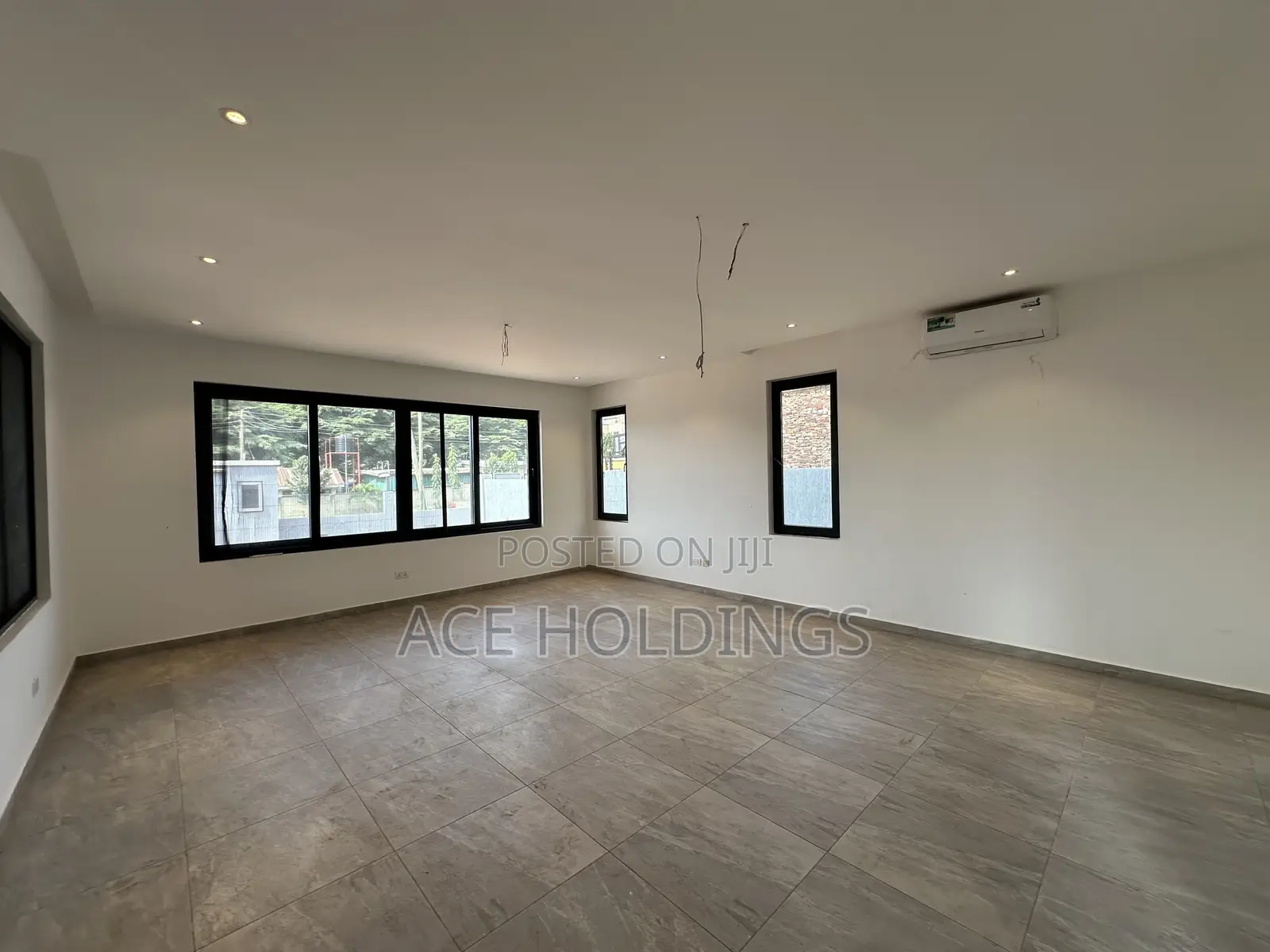 4bdrm Mansion in East Legon Hills for rent