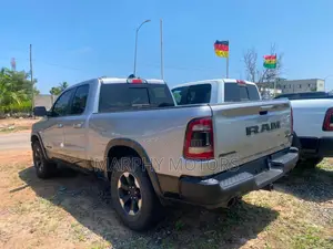 RAM 1500 2019 Silver