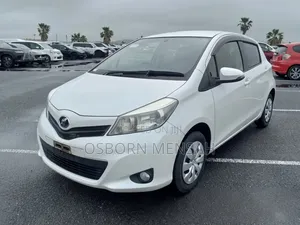 Toyota Vitz 2012 Off white