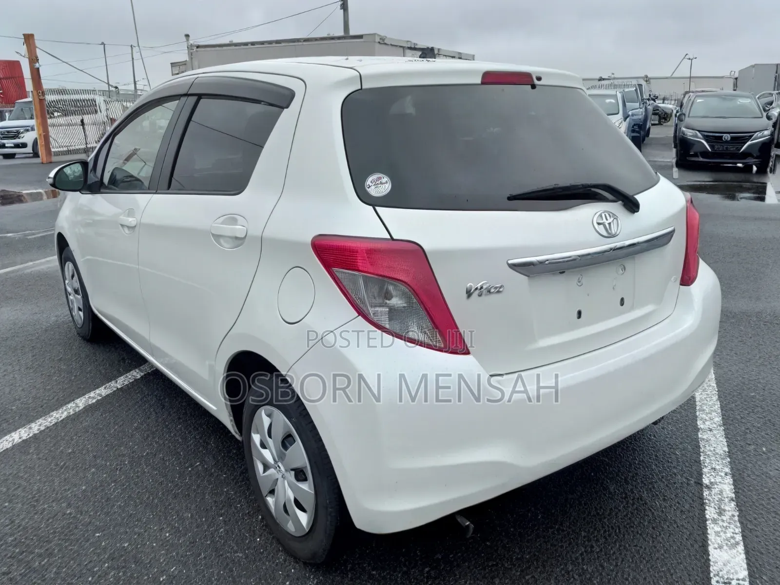 Toyota Vitz 2012 Off white
