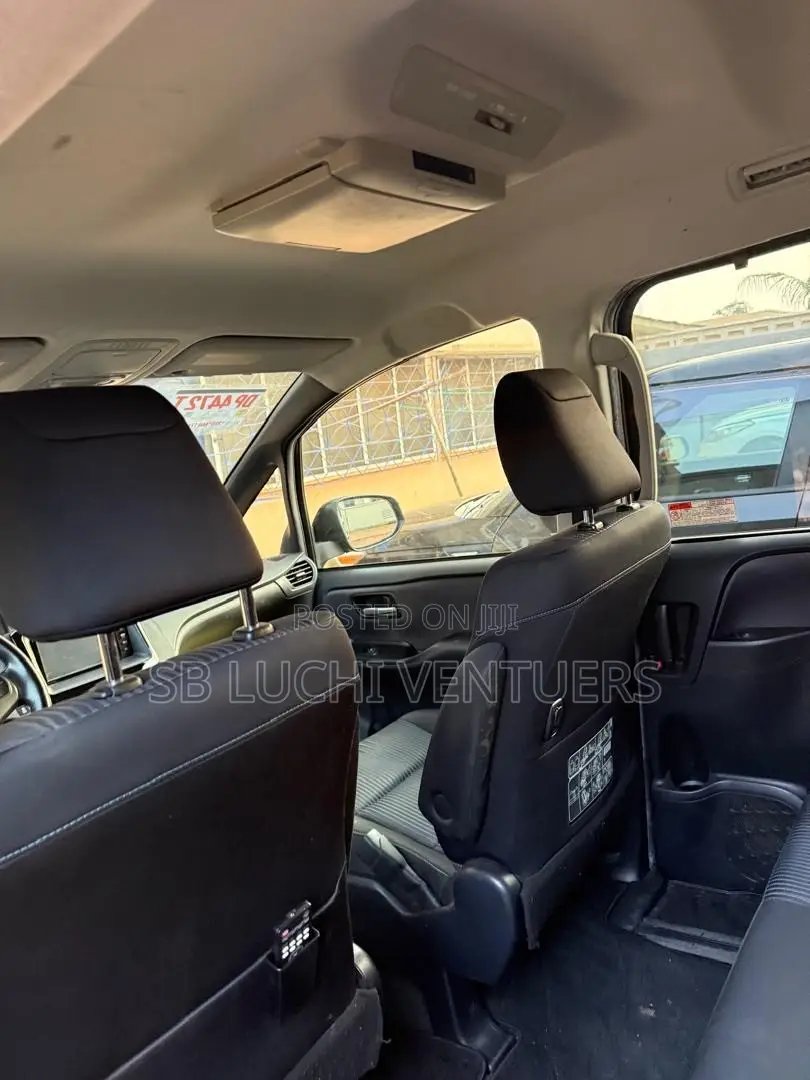 Toyota Voxy 2012 Black