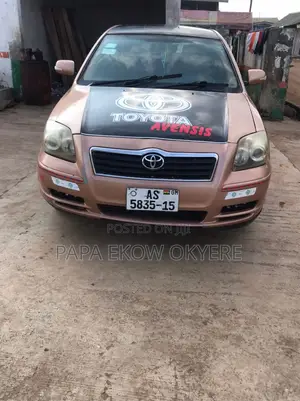 Toyota Avensis 2004 Brown
