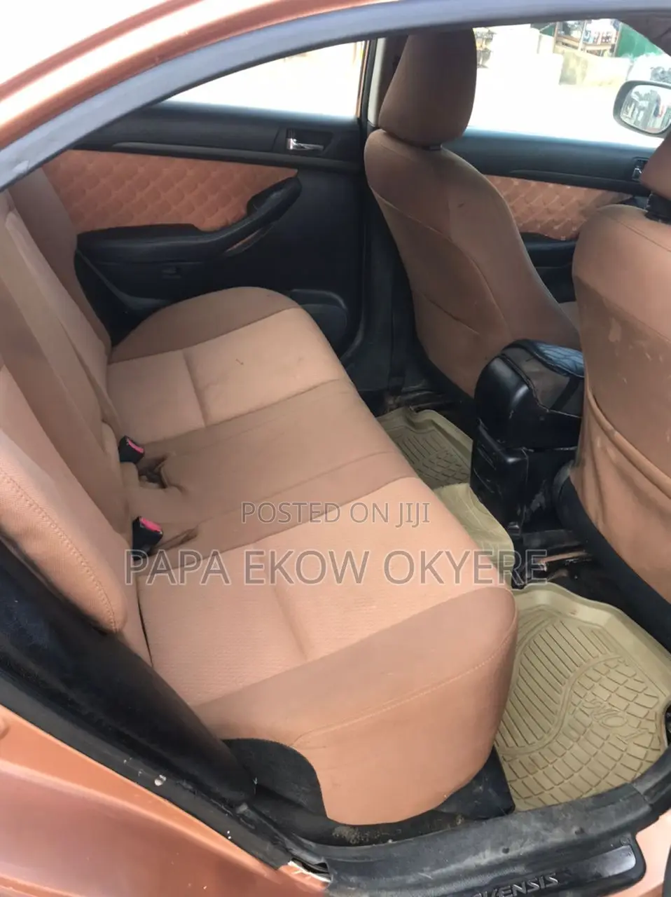 Toyota Avensis 2004 Brown