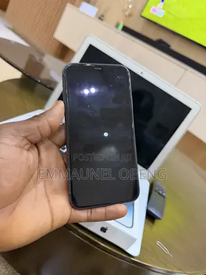 Apple iPhone 11 64 GB Gray