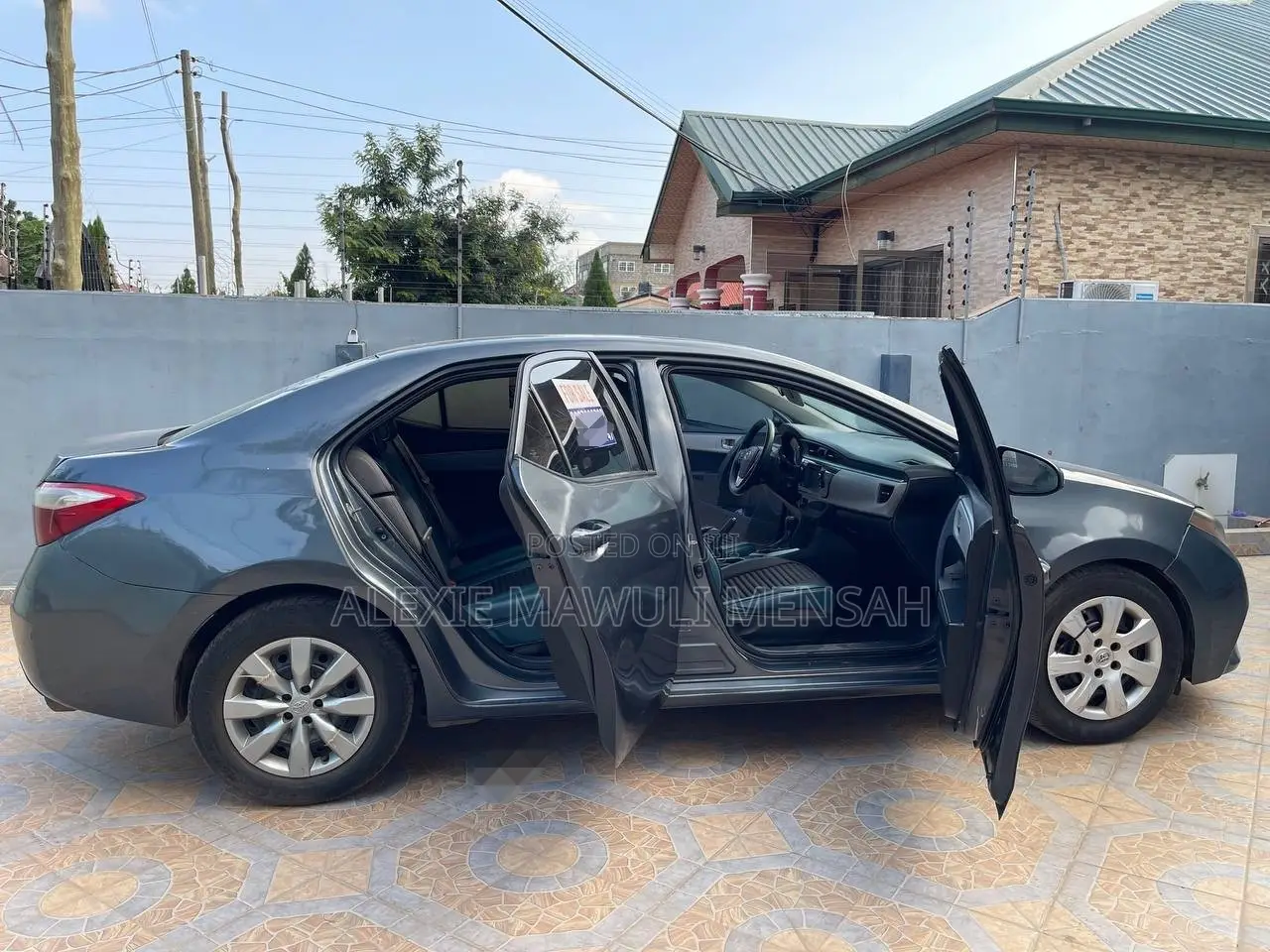 Toyota Corolla L 4dr Sedan (1.8L 4cyl 4A) 2014 Gray