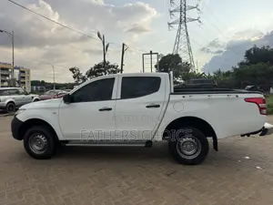 Mitsubishi L200 Double Cab 2.4 181hp 4WD 2017 White