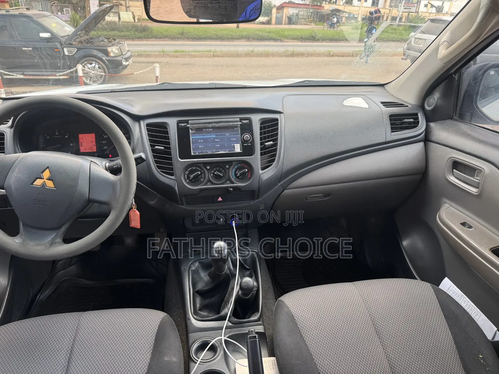 Mitsubishi L200 Double Cab 2.4 181hp 4WD 2017 White