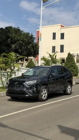 Toyota RAV4 XLE AWD 2020 Black