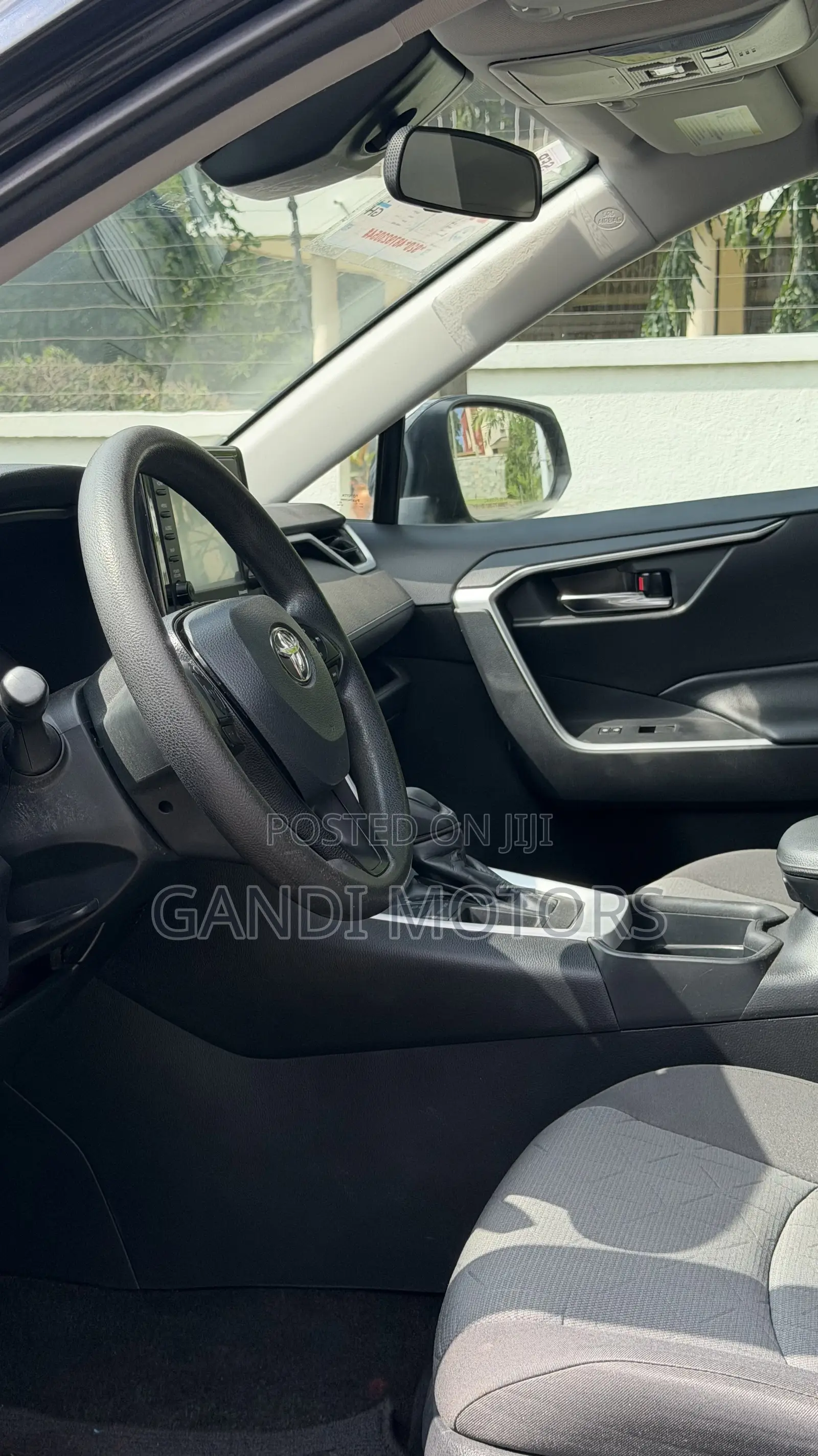 Toyota RAV4 XLE AWD 2020 Black