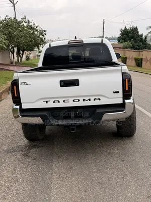 Toyota Tacoma TRD Off Road 2021 White