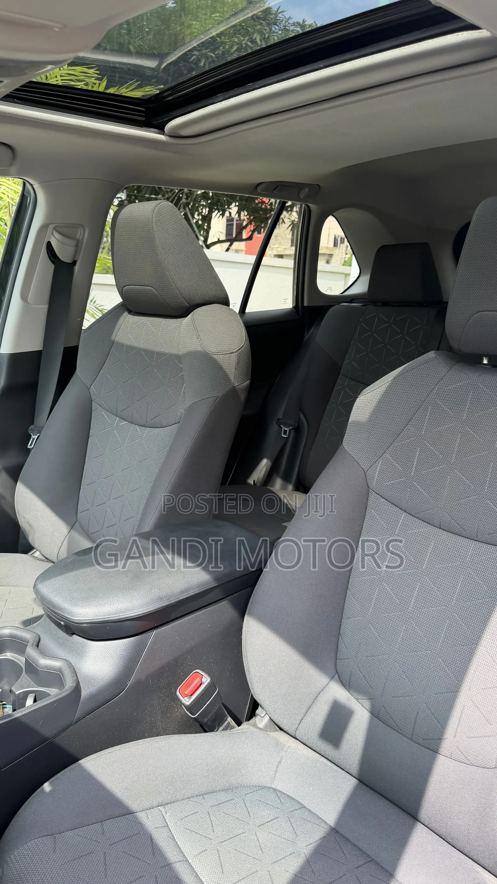 Toyota RAV4 XLE AWD 2020 Black