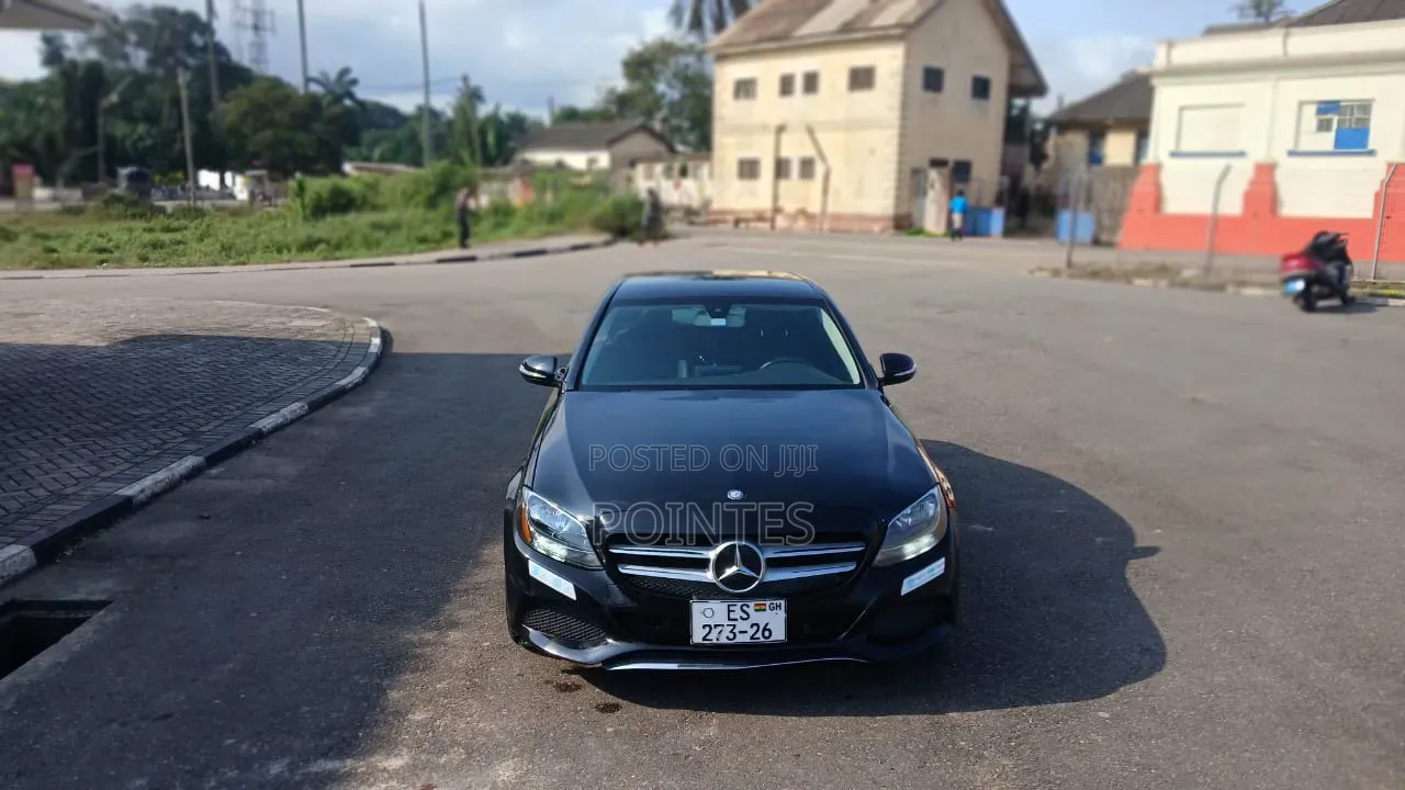 Mercedes-Benz C300 2016 Black