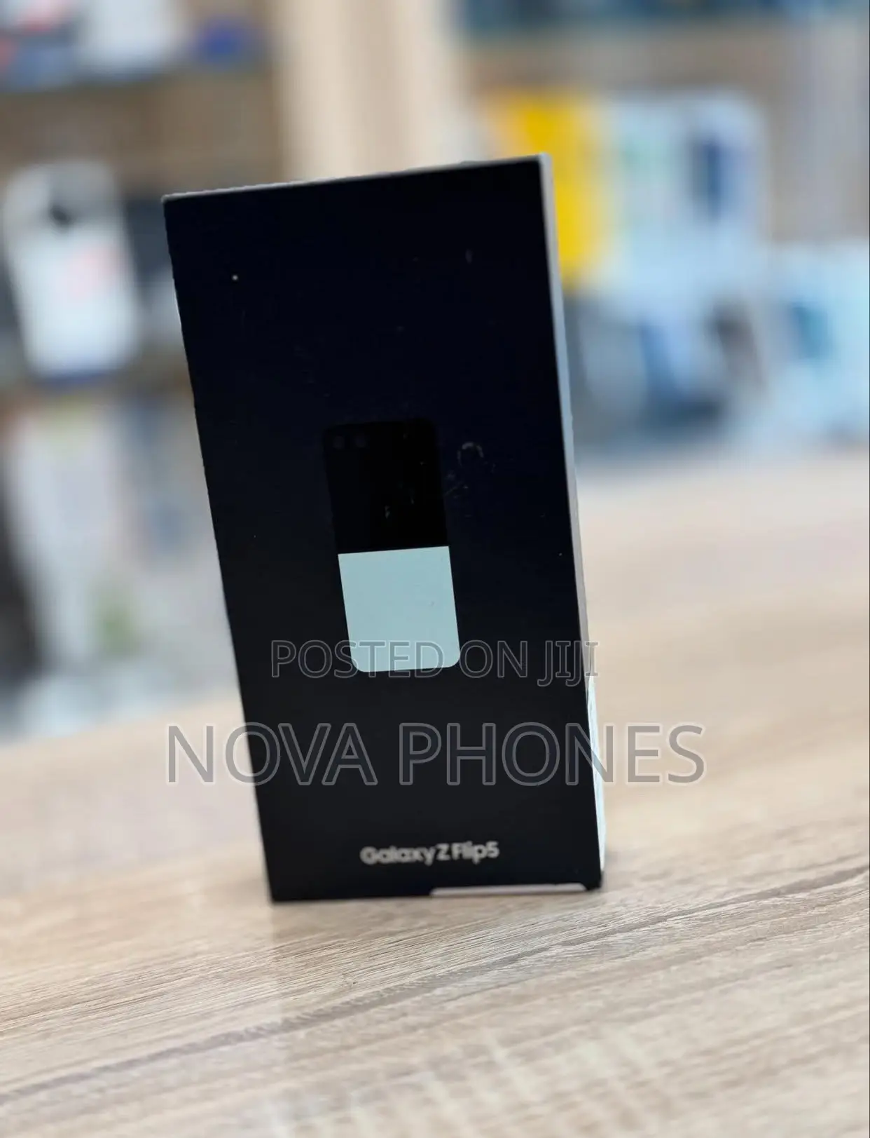 New Samsung Galaxy Z Flip 5 256 GB