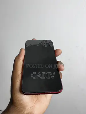 Apple iPhone XR 64 GB Red
