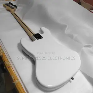 4 Strings Bass Guitar