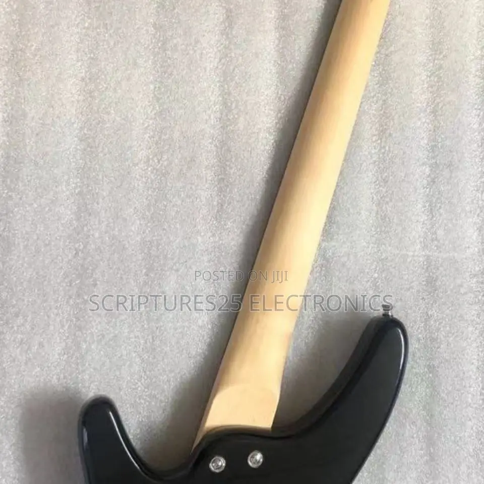 4 Strings Bass Guitar