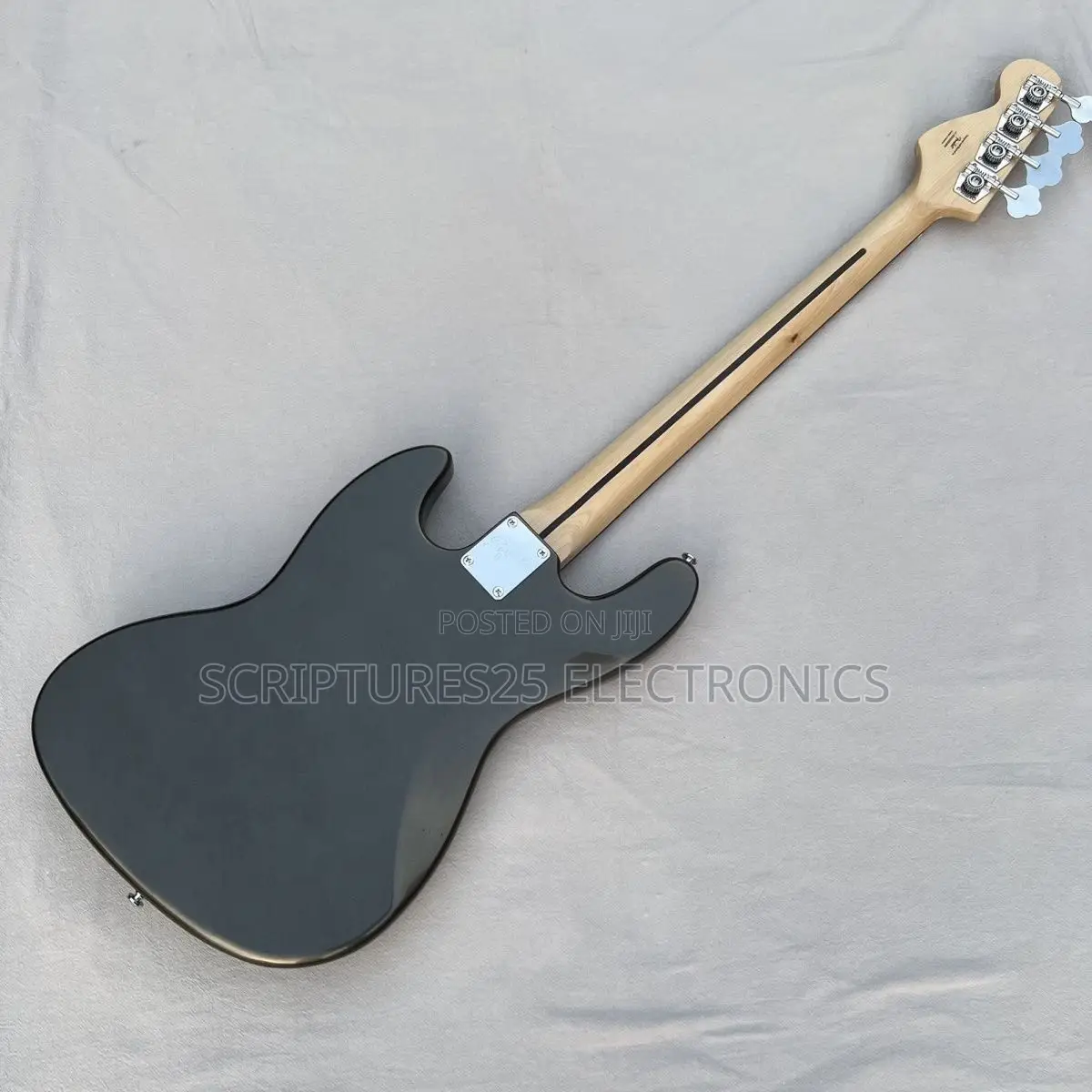 4 Strings Bass Guitar