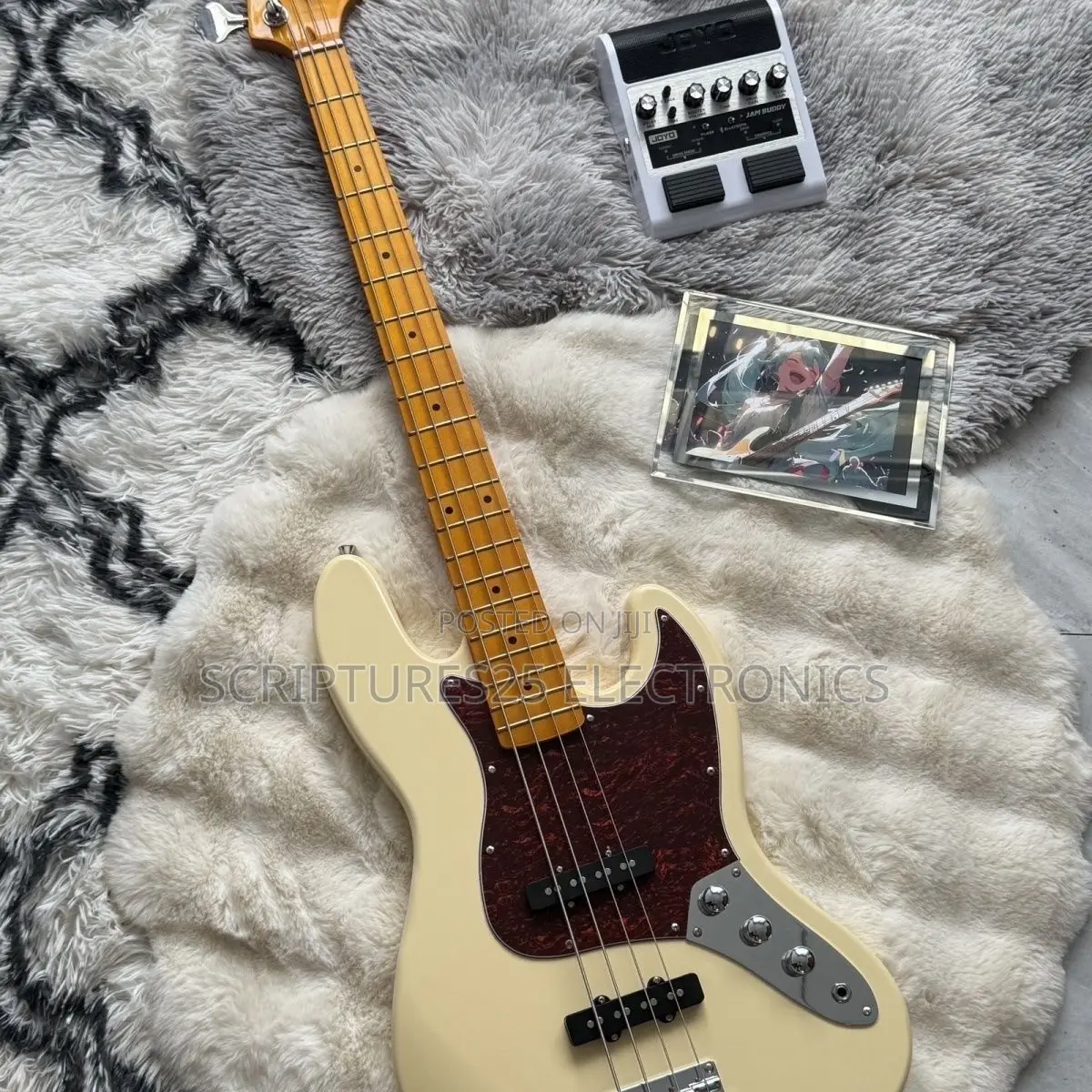 4 Strings Bass Guitar