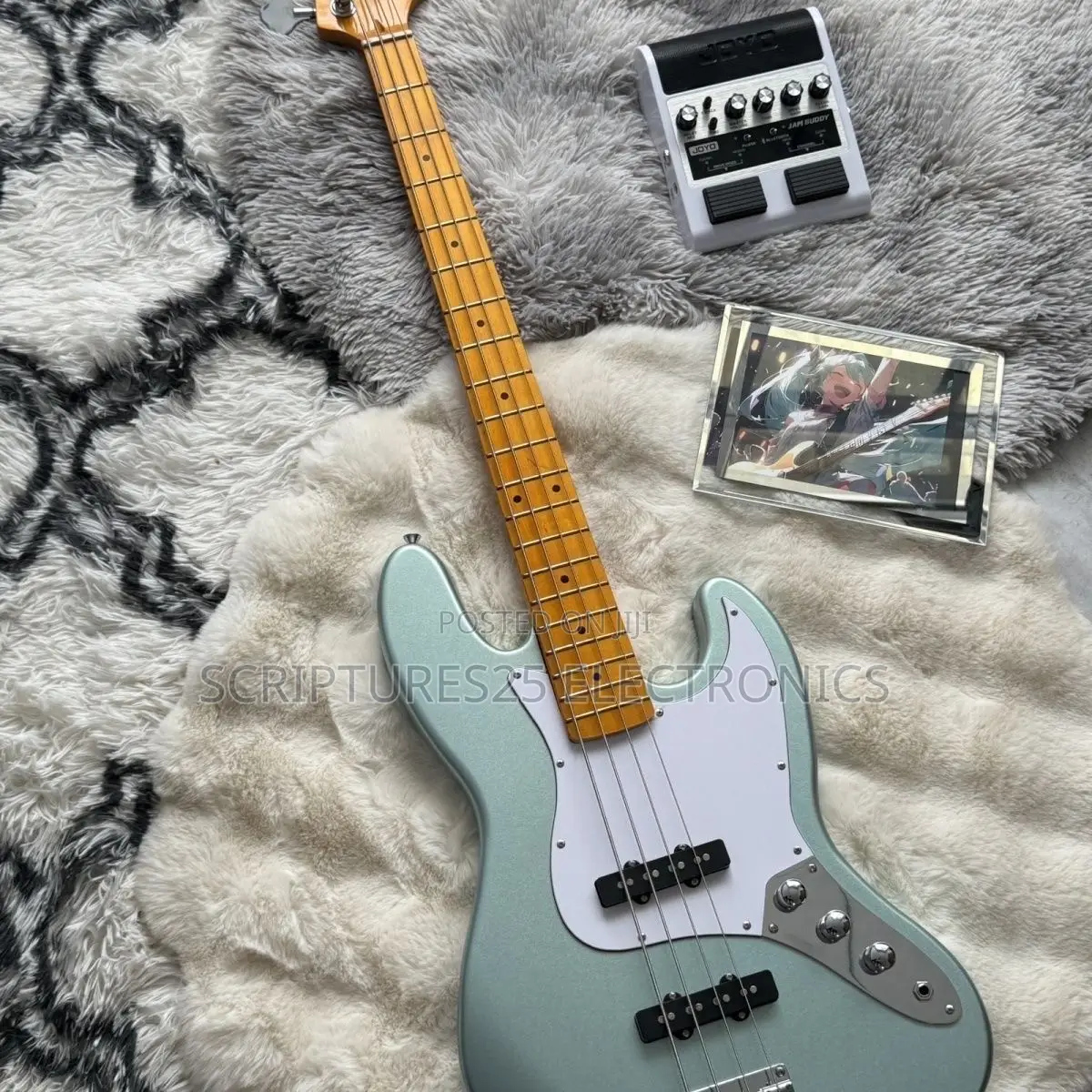 4 Strings Bass Guitar