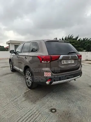 Mitsubishi Outlander SEL FWD 2017 Gray