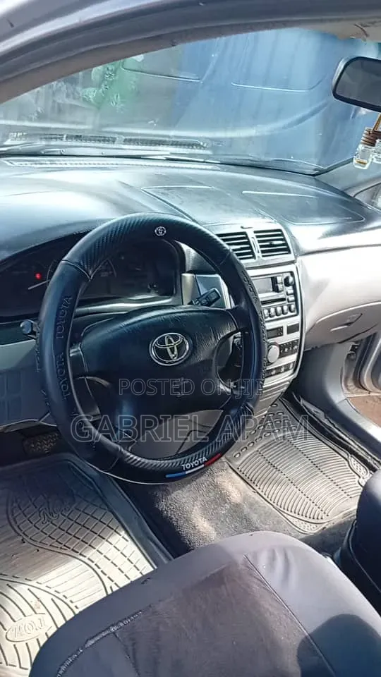 Toyota Avensis Verso 2007 Silver