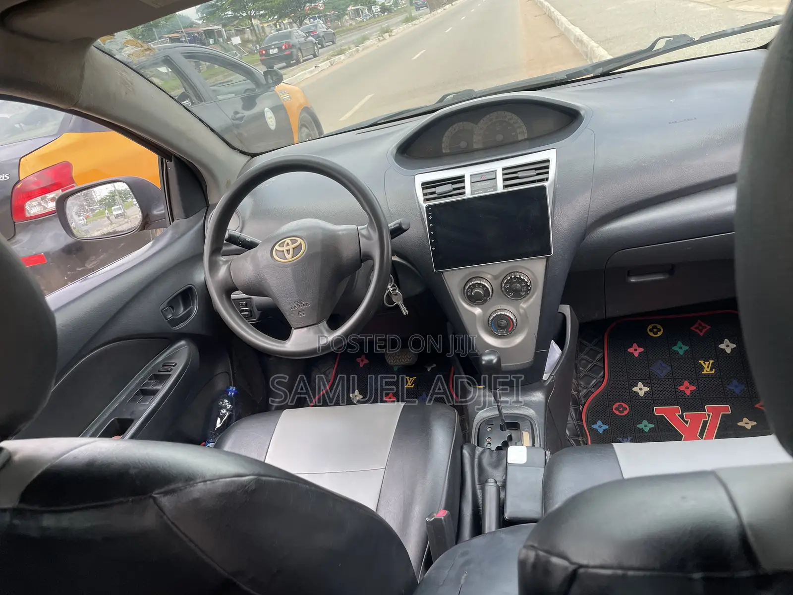 Toyota Yaris 2012 White