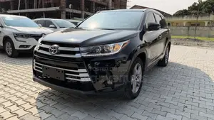 Toyota Highlander 2016 Black