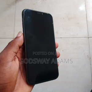 Apple iPhone 11 64 GB Black